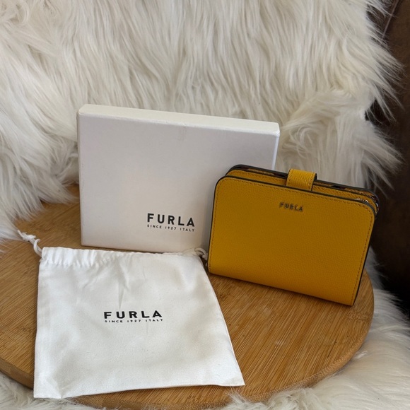 Furla | Babylon Saffiano Leather Compact Trifold Zip Around Flap Snap Wallet NIB - Picture 3 of 17